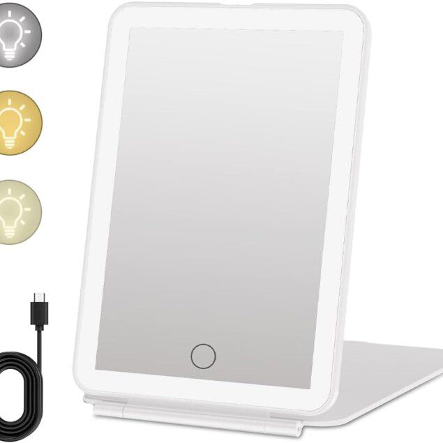 Miroir cosmétique rechargeable avec éclairage : l'accessoire indispensable pour un maquillage parfait Idéal pour les passionnées de beauté, ce miroir pliable lumineux offre 3 couleurs et 72 éclairages LED pour un résultat impeccable