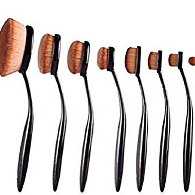 Lot de 10 pinceaux de maquillage ovales : l'outil parfait pour un teint impeccable