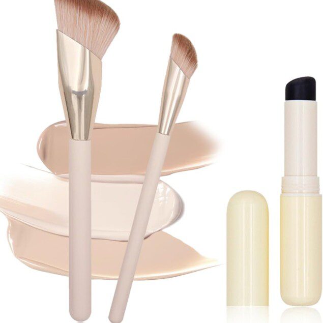 Les pinceaux de maquillage en fibre synthétique : 2 pièces pour un teint parfait et une application professionnelle