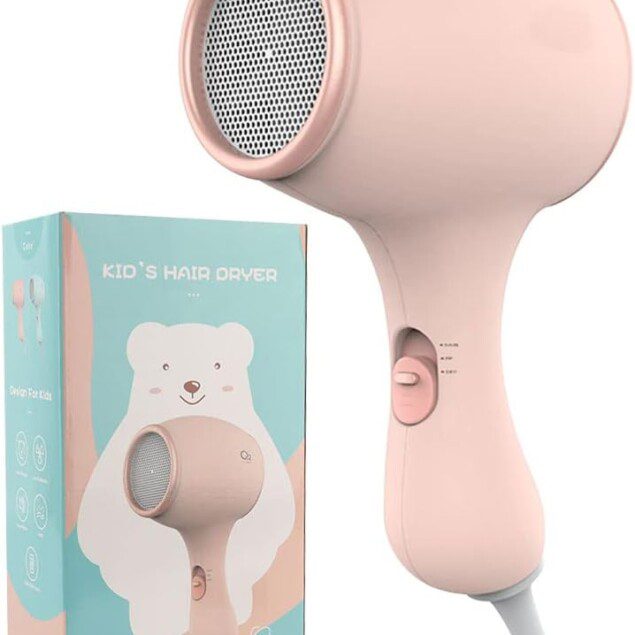 Sèche-cheveux pour enfants et animaux : le mini modèle portable et silencieux