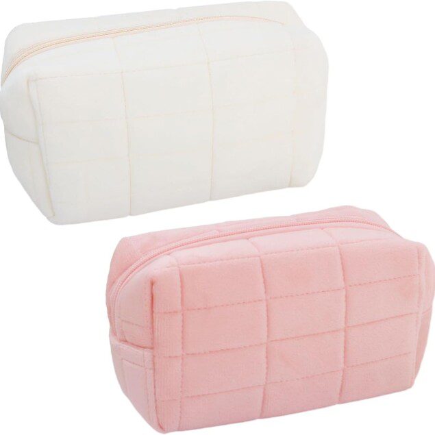 Sacs à cosmétiques en peluche : le duo idéal pour les amatrices de beauté Lot de 2 sacs à carreaux rose et blanc, pratiques et mignons pour un rangement chic de vos cosmétiques