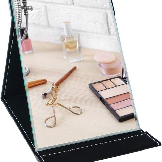 Miroir de maquillage pliable portable : l'accessoire idéal pour les voyageurs et les coquettes