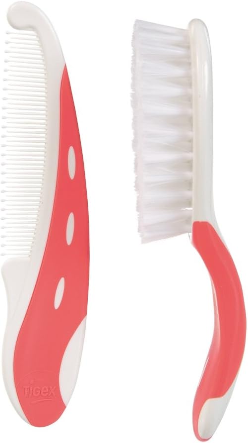 Brosse et peigne bi matières : l'accessoire parfait pour les cheveux de bébé