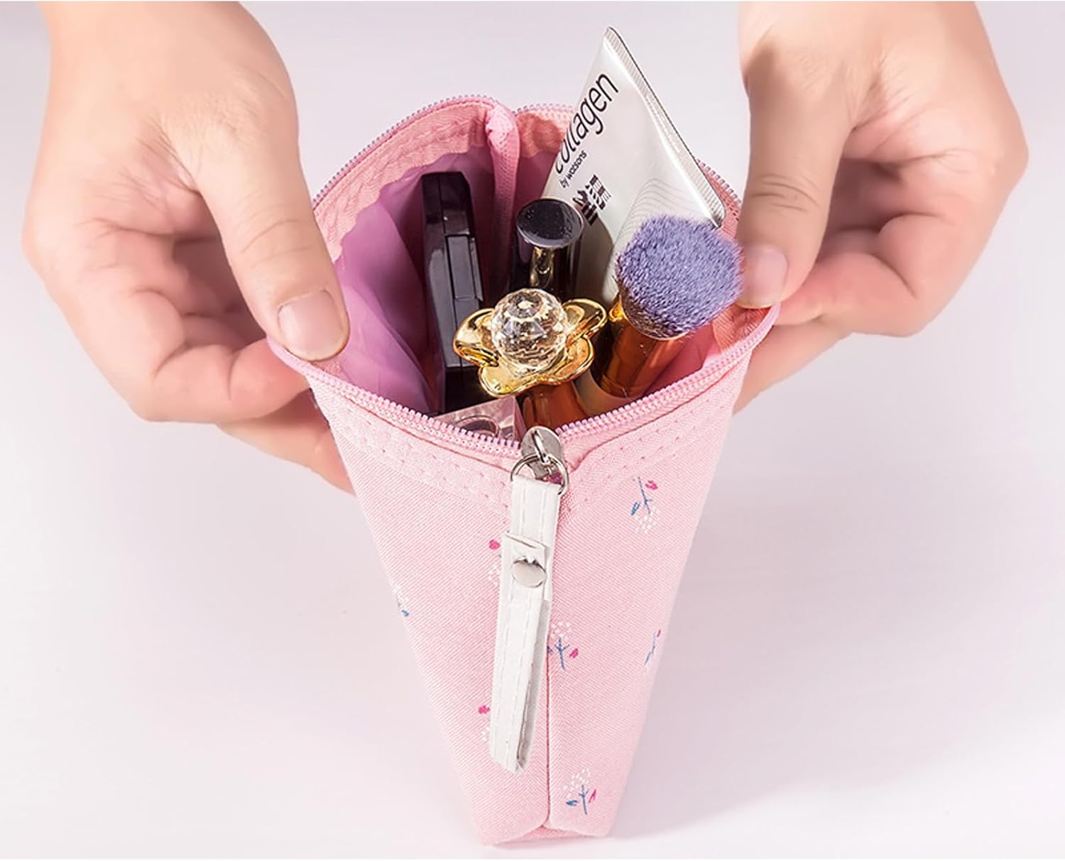 Pochette de maquillage imprimée : 5 trousses de toilette élégantes pour les passionnées de beauté – Image 5