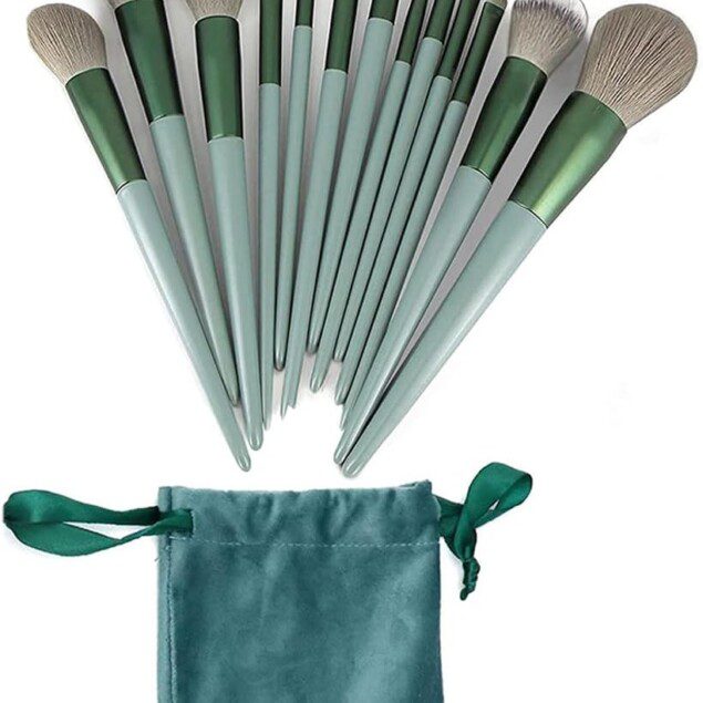 Pinceaux de maquillage professionnels : le kit essentiel pour un teint parfait et un regard éclatant