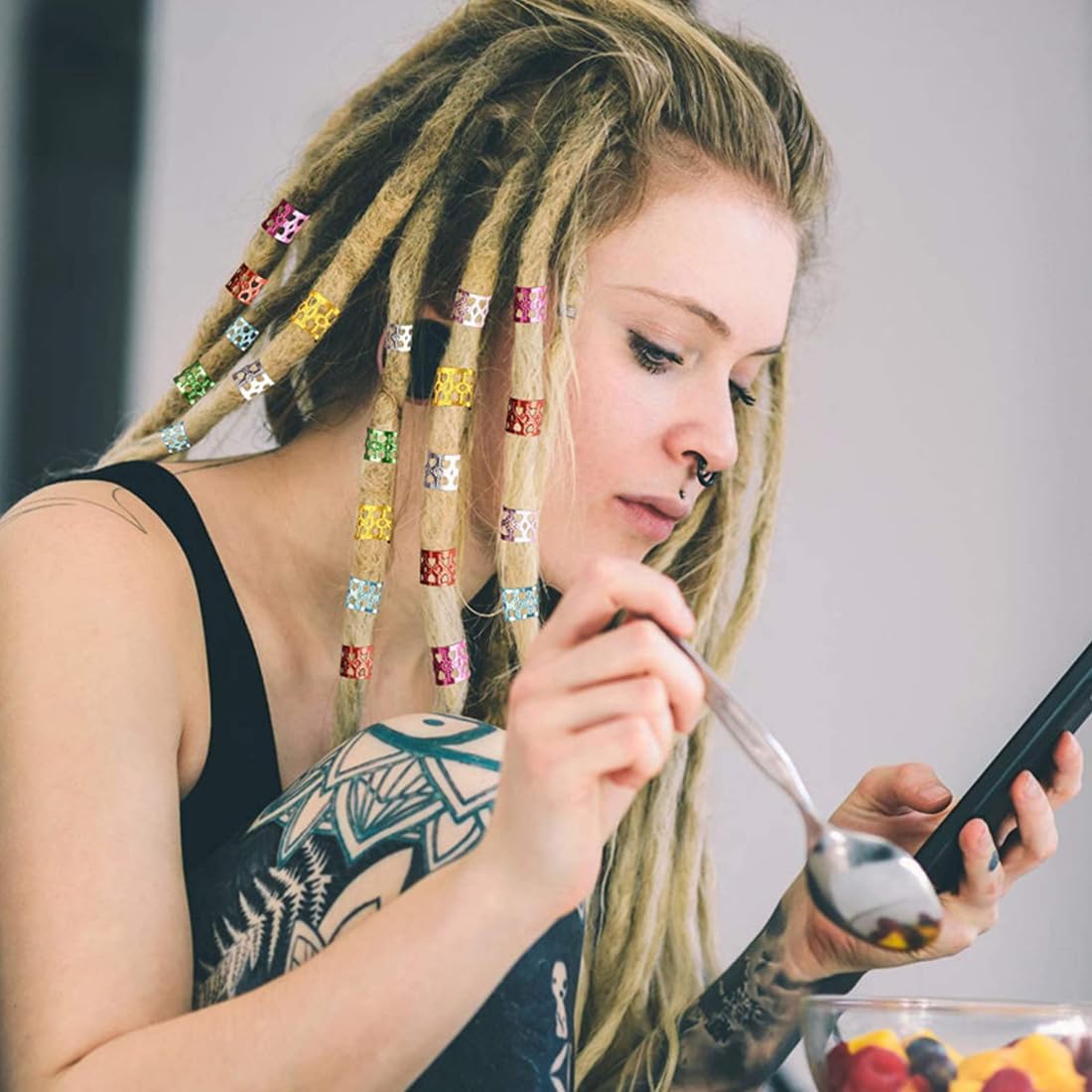 Accessoires de cheveux : 200 pcs de perles et anneaux pour sublimer vos tresses en 7 couleurs – Image 6