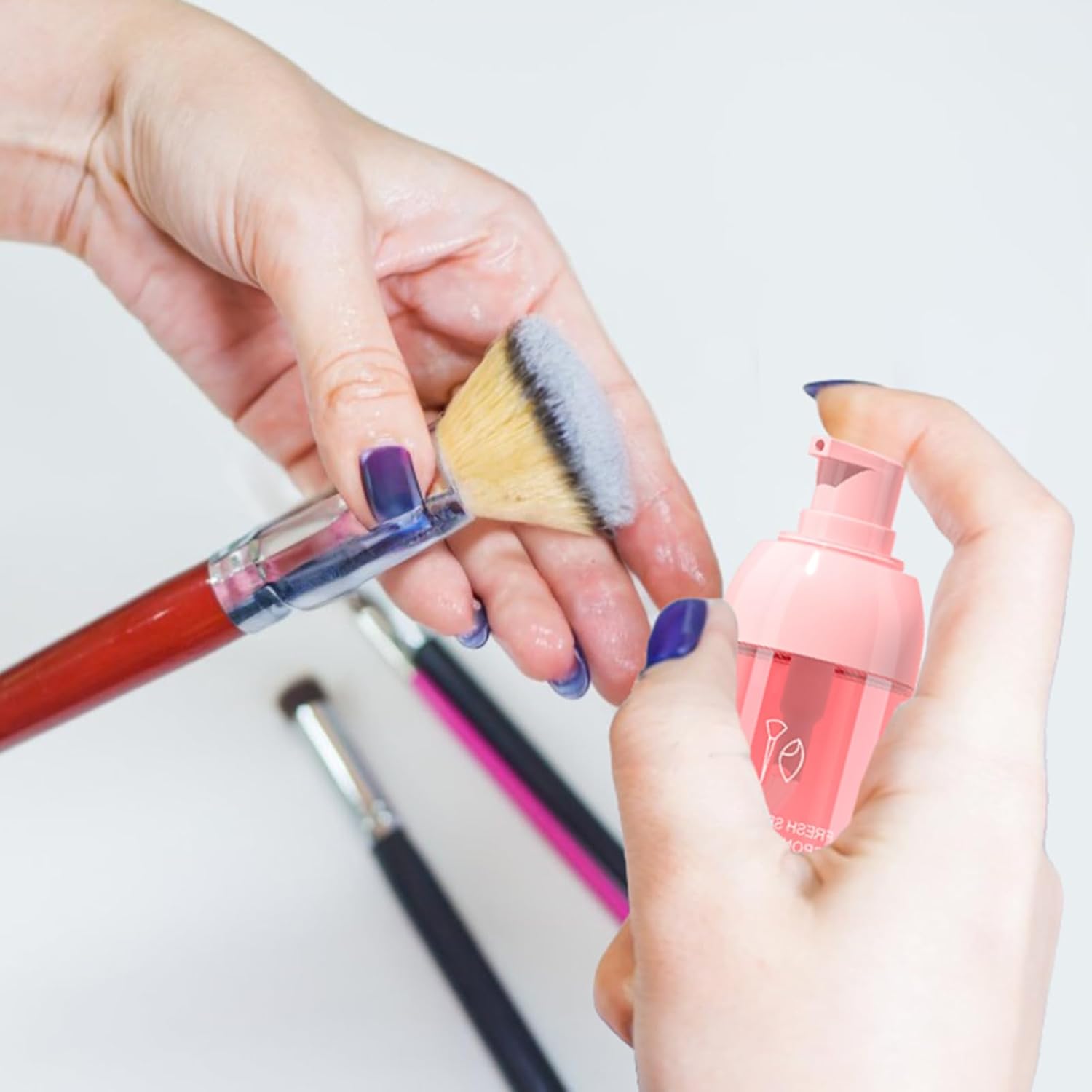 Nettoyant pour brosse à maquillage : un soin essentiel pour les passionnées de beauté – Image 5