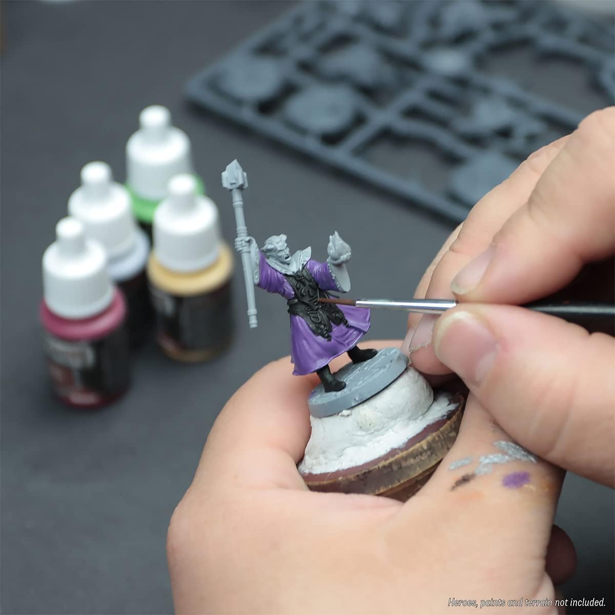 Pinceaux pour maquettes : l'ensemble essentiel pour des figurines Warhammer 40k et DND Optimisez votre peinture avec 3 pinceaux de précision pour un rendu professionnel – Image 3