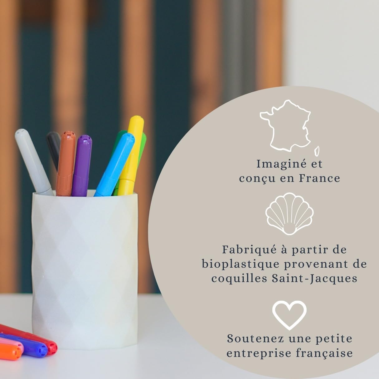 Pot à crayons blanc à motif géométrique : l'accessoire élégant pour votre bureau – Image 2