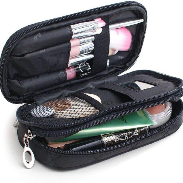 Trousse à maquillage élégante : le compagnon idéal pour les femmes en voyage