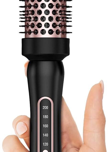 Brosse thermique 38 mm : volume des racines et boucles lâches pour des coiffures élégantes