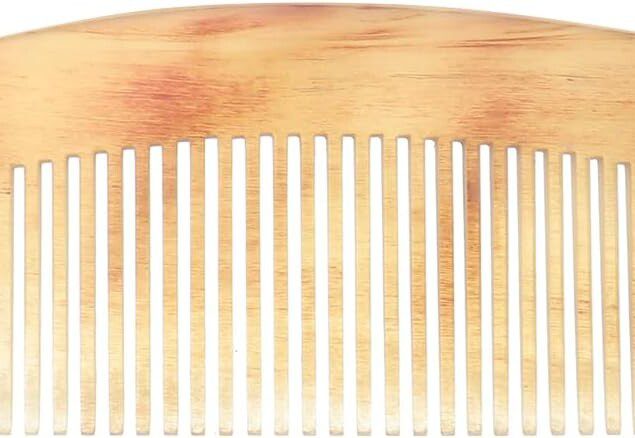 Peigne à cheveux en corne de bœuf naturel : l’accessoire antistatique idéal pour prévenir la perte de cheveux chez les hommes
