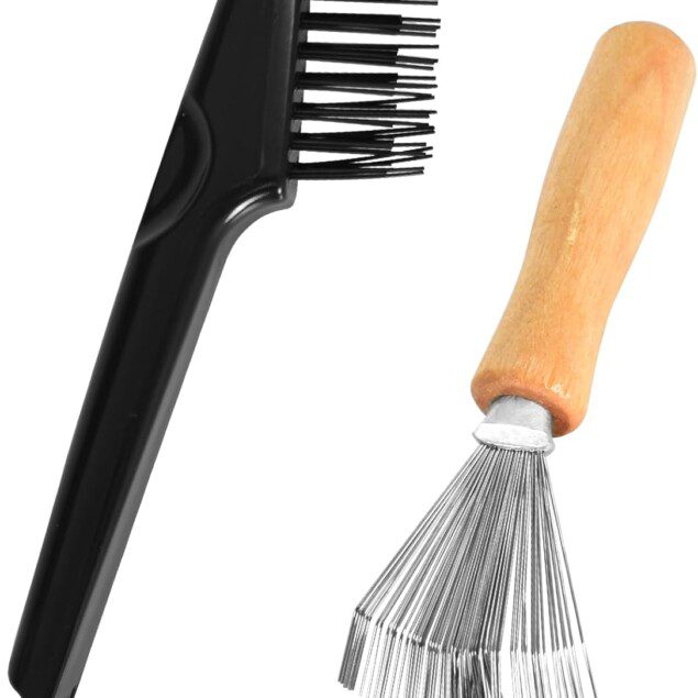 Brosses à cheveux : lot de 2 outils de nettoyage pour un foyer impeccable   Éliminez efficacement les poils des brosses, tapis et peignes pour une maison toujours propre