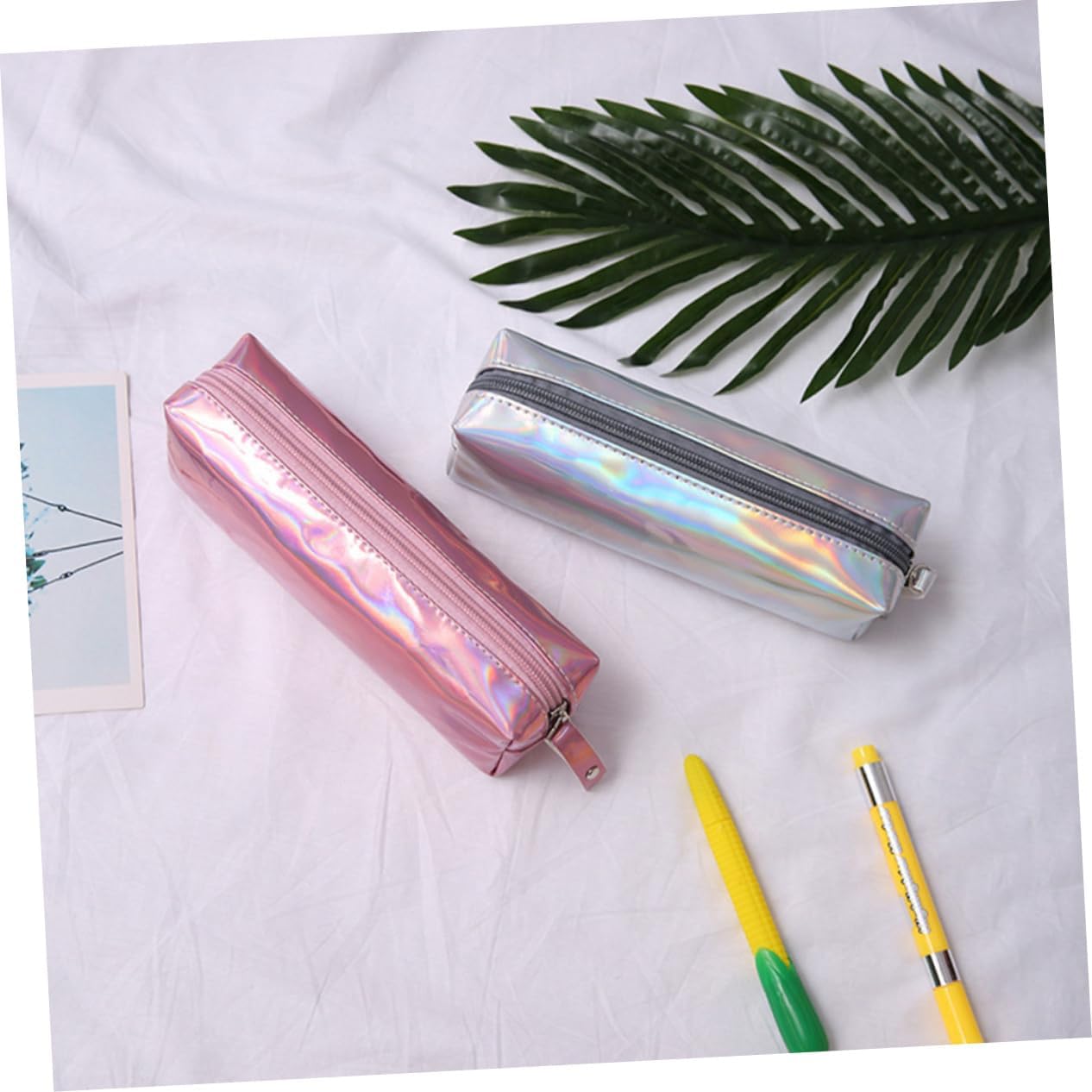Trousse à crayons tendance argentée : l'accessoire idéal pour étudiants et passionnés de beauté – Image 2