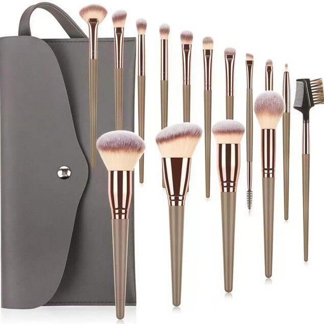 Set de 15 pinceaux de maquillage : l'outil indispensable pour un teint parfait et un maquillage professionnel