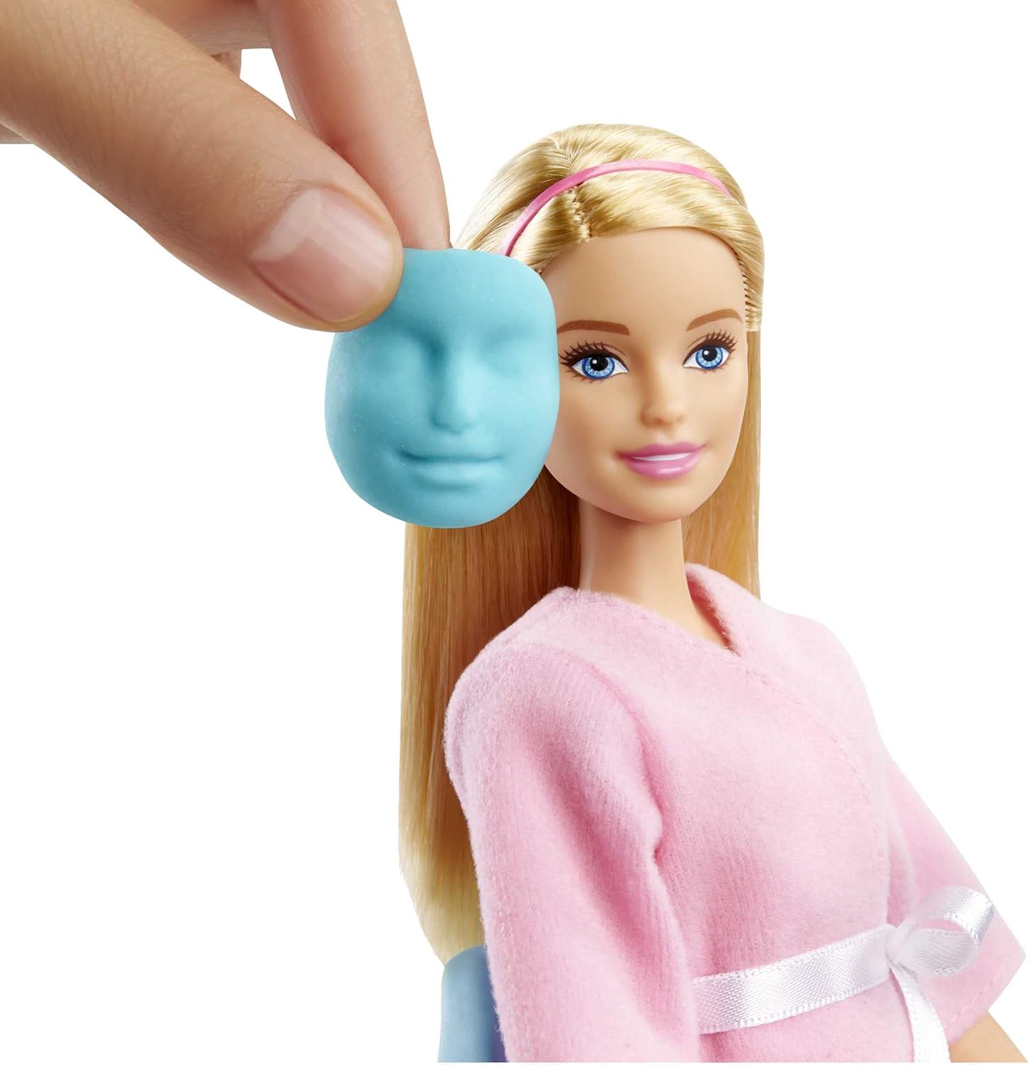 Barbie bien-être : coffret journée au spa pour enfants avec poupée blonde, salon de beauté et accessoires amusants – Image 4