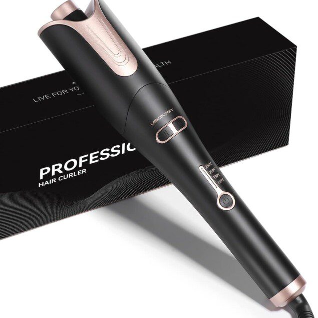 Fer à friser automatique : boucleur céramique pour des ondulations parfaites en un clin d'œil
Découvrez le fer à friser automatique, idéal pour les passionnées de coiffure qui souhaitent obtenir de belles boucles sans effort. Grâce à sa technologie ionique et ses 4 températures réglables, réalisez des coiffures élégantes et durables tout en protégeant vos cheveux. Profitez de son câble anti-emmêlement rotatif à 360° pour une manipulation facile et agréable. Transformez votre routine beauté avec cet outil innovant et faites tourner les têtes !