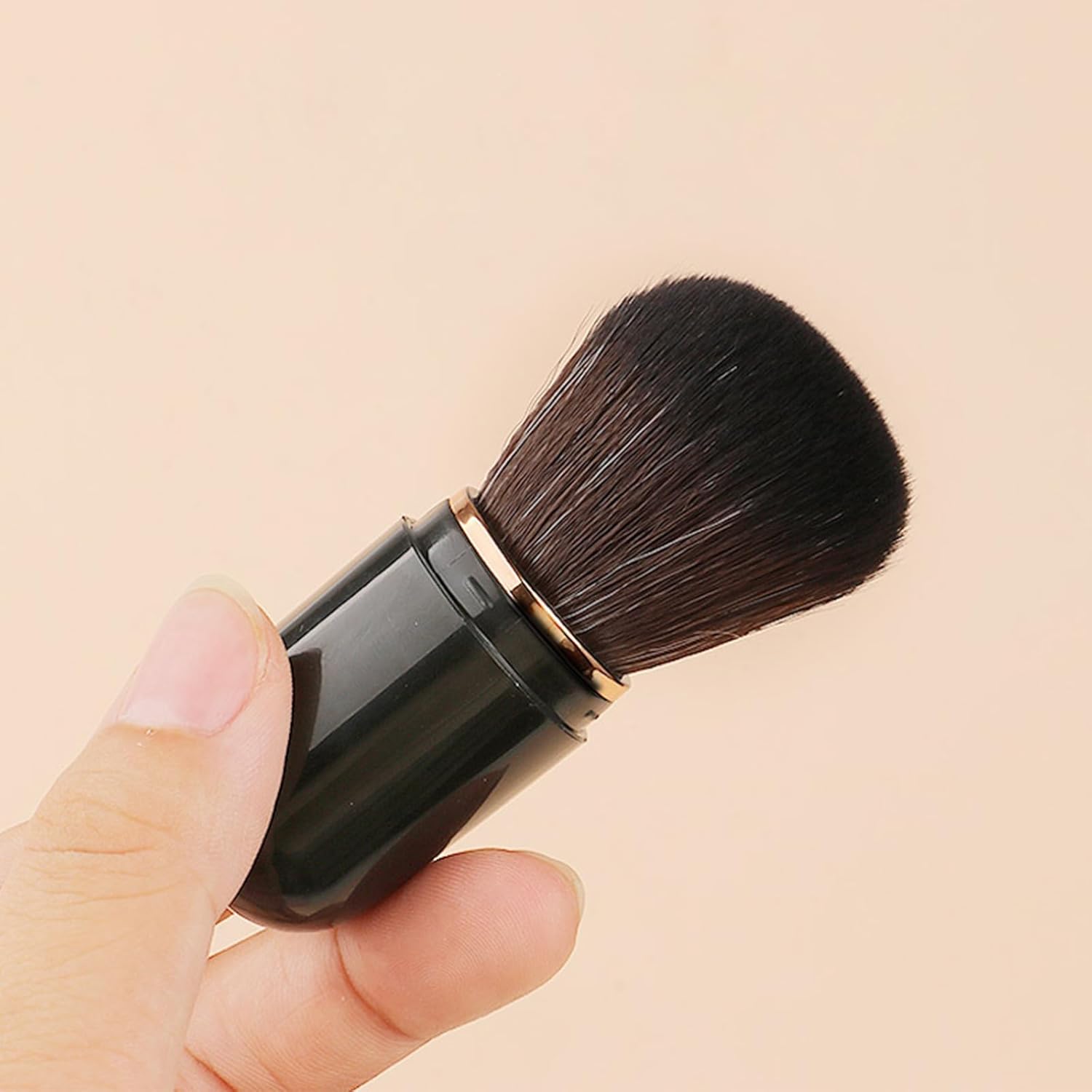 Pinceaux de maquillage rétractables : lot de 2 pour un teint parfait en voyage Idéal pour fond de teint, poudre et blush avec couvercle pratique – Image 6