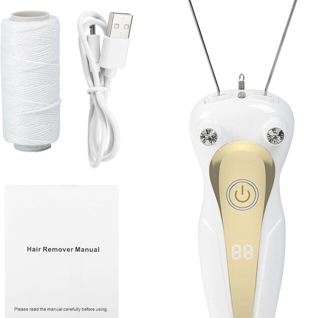 Épilateur électrique doré : l'outil essentiel pour femmes désirant un visage, bras et jambes impeccables