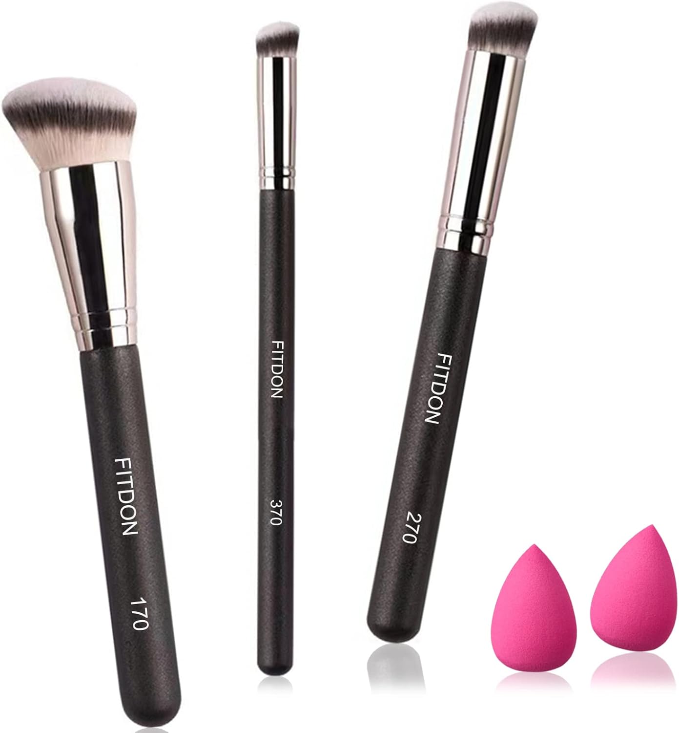 Pinceaux et éponges de maquillage : set idéal pour un teint parfait Découvrez le kit de 3 pinceaux pour fond de teint et anti-cernes, accompagné de 2 mini éponges pour un estompage impeccable de votre maquillage.