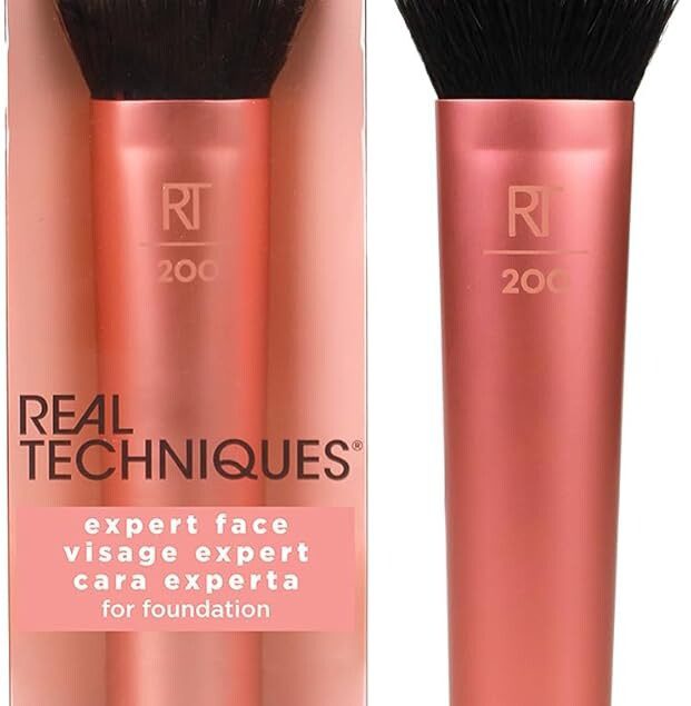 Pinceau de maquillage expert pour un teint parfait : idéal pour fond de teint, fard à joues et poudre bronzante
