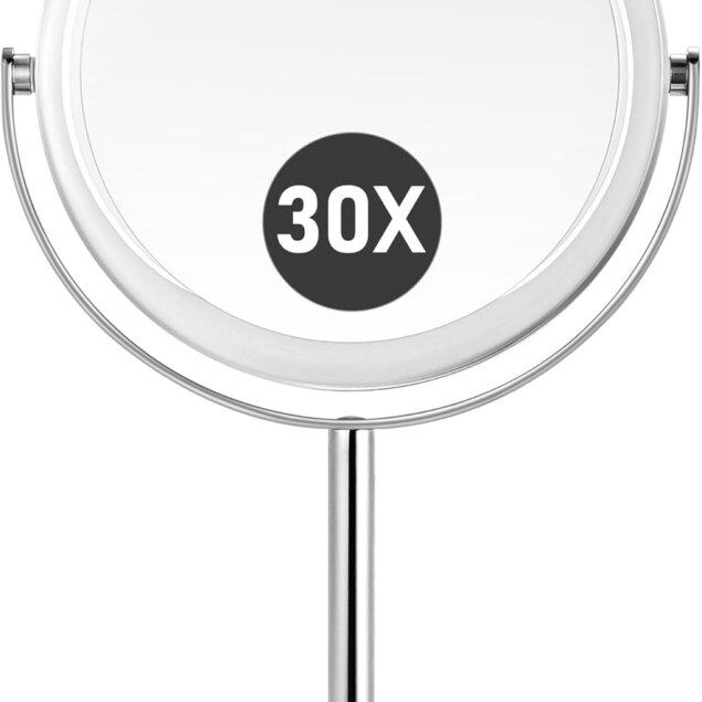 Miroir grossissant x 30 : le miroir de maquillage parfait pour les femmes exigeantes 

Un miroir sur pied double face, idéal pour la chambre, la salle de bain et le bureau, qui garantit une précision inégalée pour un maquillage impeccable