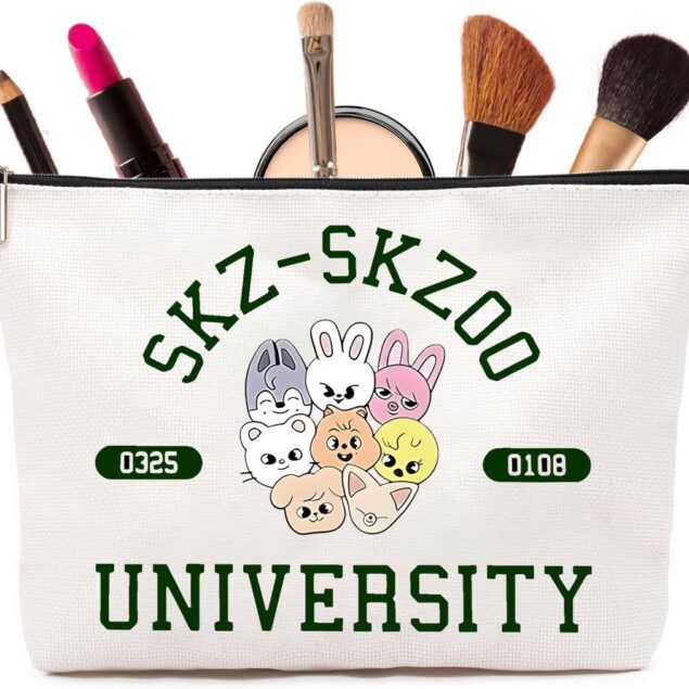 Trousse de toilette Stray : le sac de voyage idéal pour les fans de K-pop et un maquillage toujours impeccable
