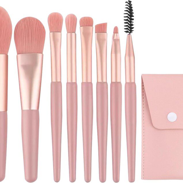 Mini pinceaux de maquillage professionnels : le lot idéal pour les passionnés de beauté