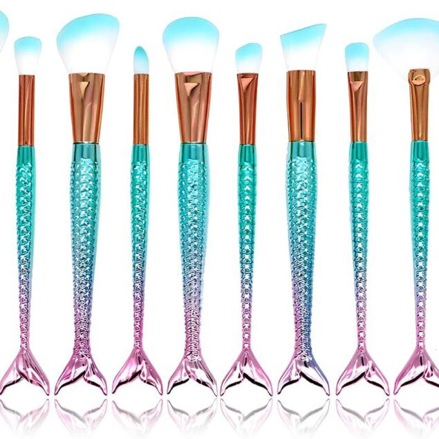 Lot de 10 pinceaux de maquillage sirène : l'outil idéal pour femmes soucieuses de leur beauté