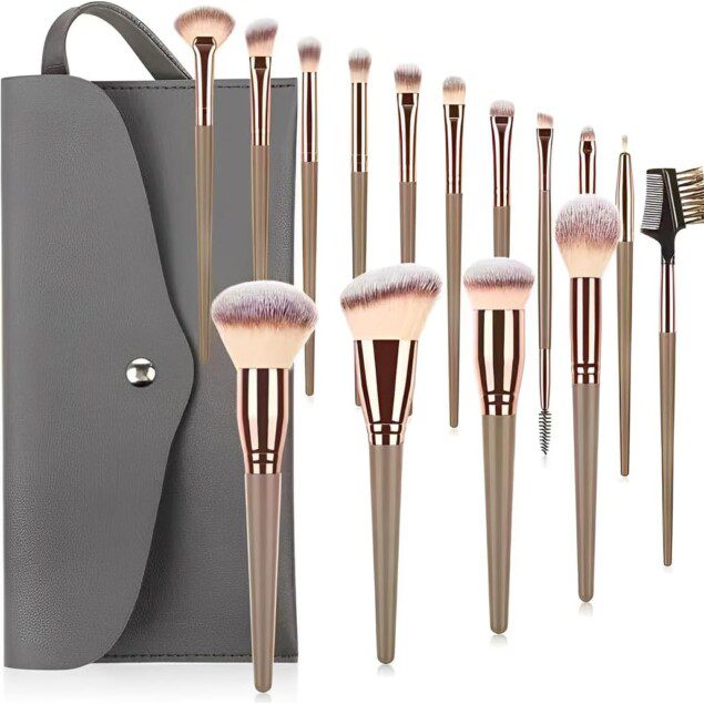 Pinceaux maquillage professionnels : kit de 15 pièces pour un teint parfait et un look éclatant