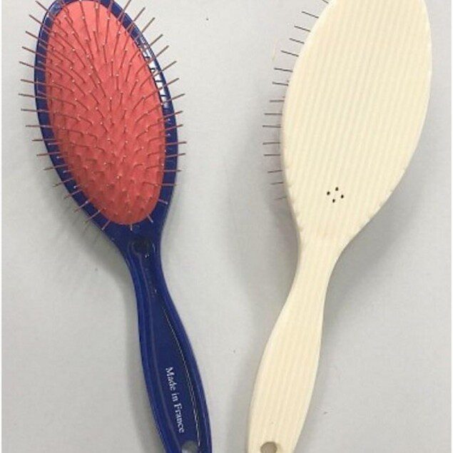 Brosses à cheveux épaisses anti-casse : le lot idéal pour hommes soucieux de leur style