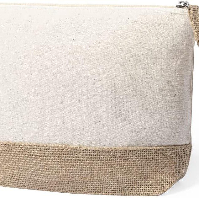 Trousse de toilette en jute : élégance et praticité pour la femme en voyage