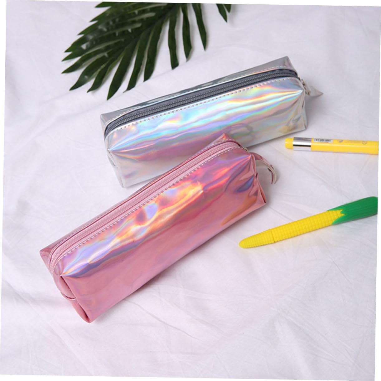 Trousse à crayons tendance argentée : l'accessoire idéal pour étudiants et passionnés de beauté – Image 7