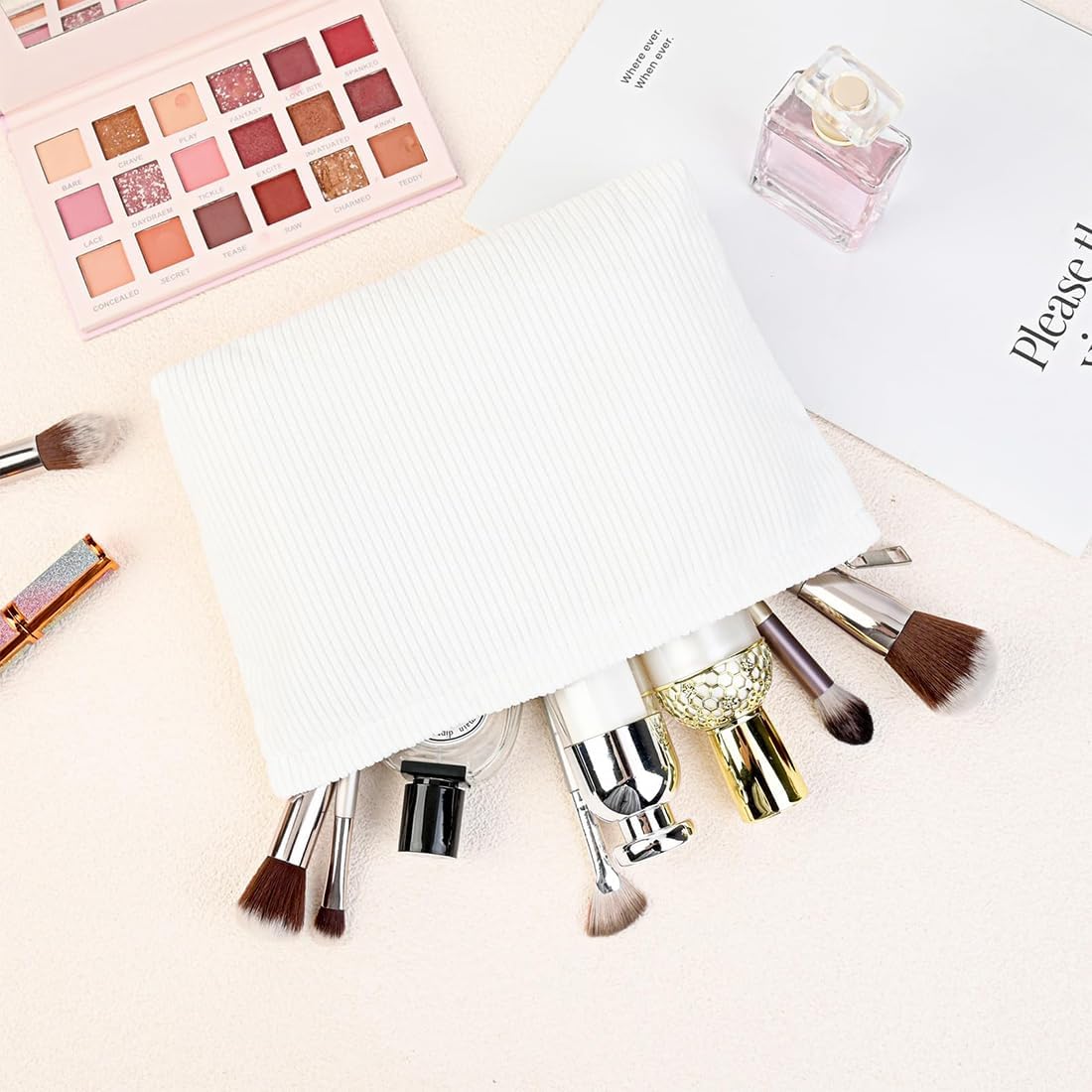 Petite trousse de maquillage élégante : l'accessoire incontournable pour les femmes en voyage – Image 2