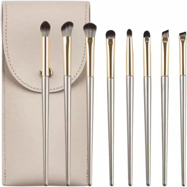 Pinceaux de maquillage professionnels : set de 8 pinceaux eyeliner avec pochette PU pour un maquillage impeccable et sophistiqué