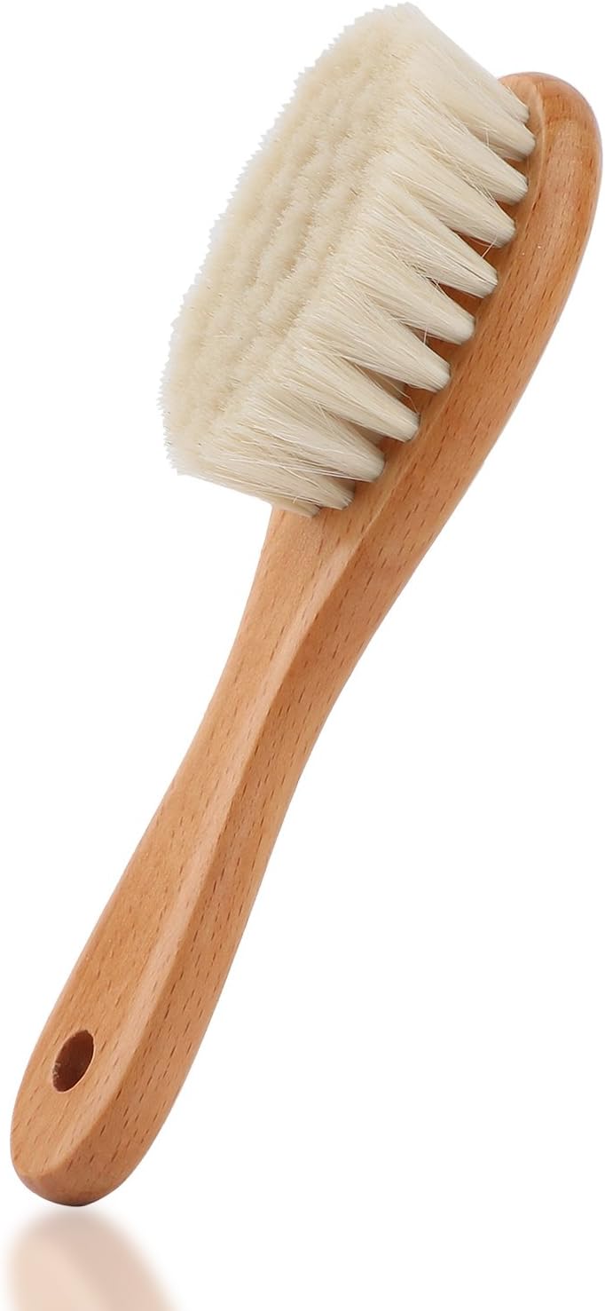 Brosse à cheveux bébé : poils de chèvre doux en bois pour apaiser le cradle cap des nouveaux-nés