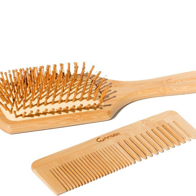 Brosse démêlante en bambou pour cheveux : massage du cuir chevelu et confort optimal