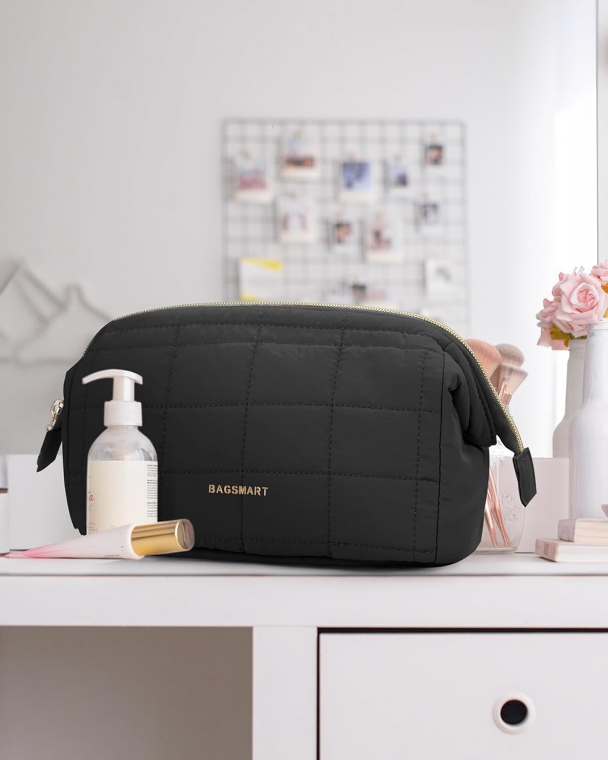 Trousse de maquillage de voyage : la solution idéale pour les femmes en déplacement Optimisez votre organisation avec cette trousse de toilette rembourrée, spacieuse et élégante – Image 7