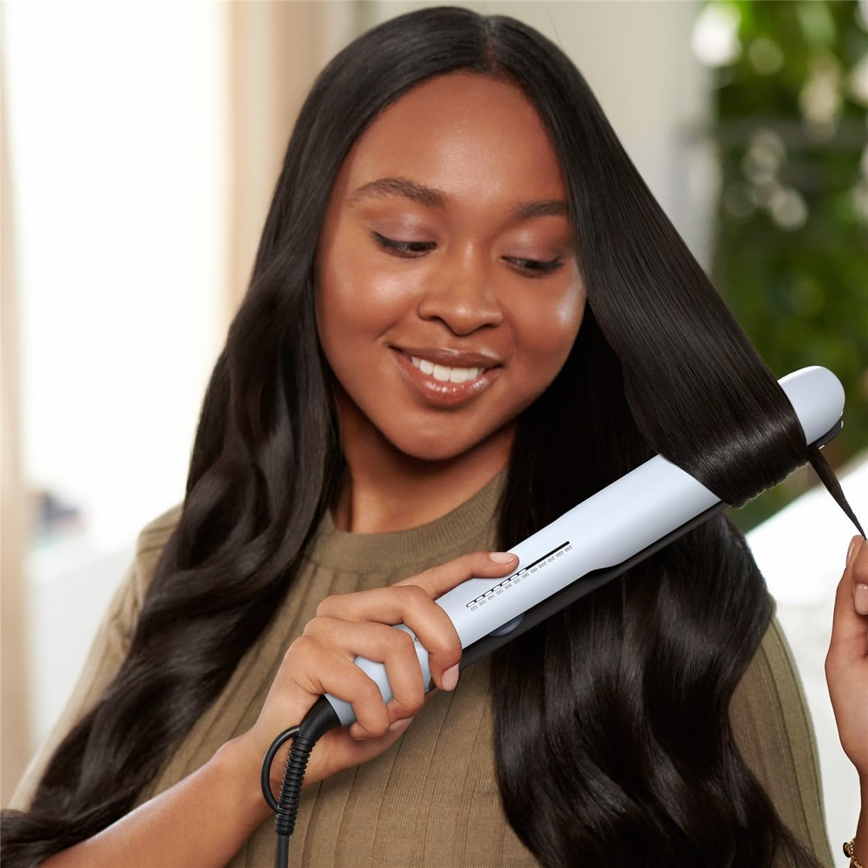 Fer à lisser série 5000 : lissage parfait pour tous les types de cheveux Découvrez la technologie ThermoShield pour une protection optimale et une brillance éclatante – Image 3