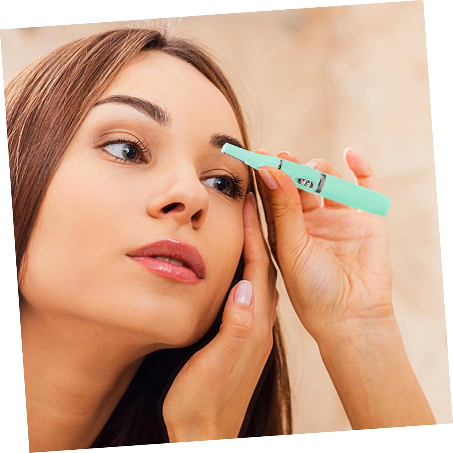 Tondeuse électrique à sourcils : l'outil multifonction idéal pour un épilation précise et soignée – Image 5