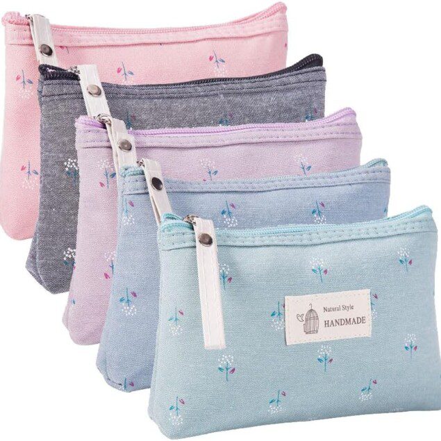 Trousse à cosmétique en toile : 5 pièces élégantes pour femmes en voyage Optez pour une trousse multifonctionnelle au design imprimé, idéale pour organiser vos essentiels de beauté avec style