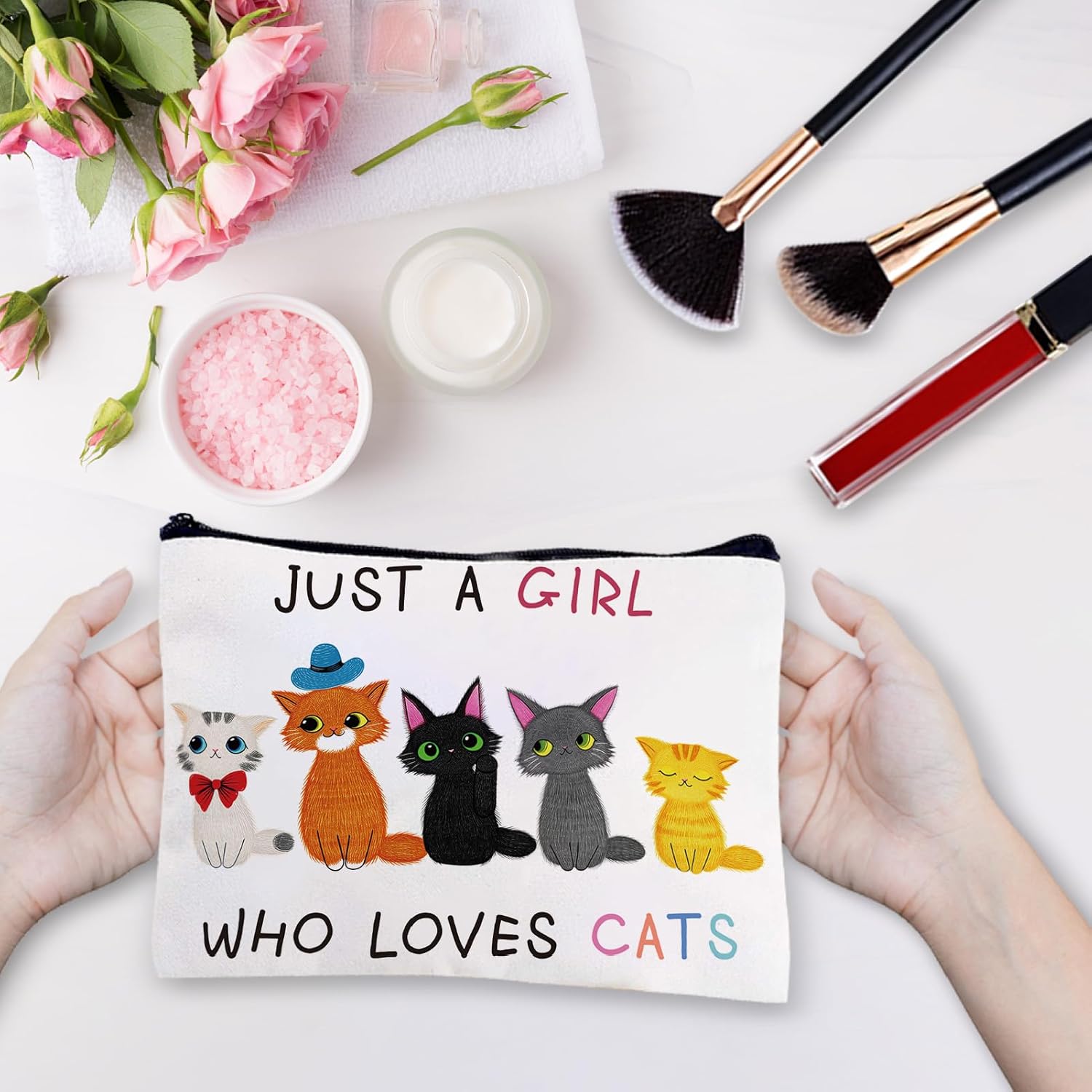 Trousse de maquillage toile chat : l'accessoire essentiel pour les amoureuses des félins en voyage – Image 5