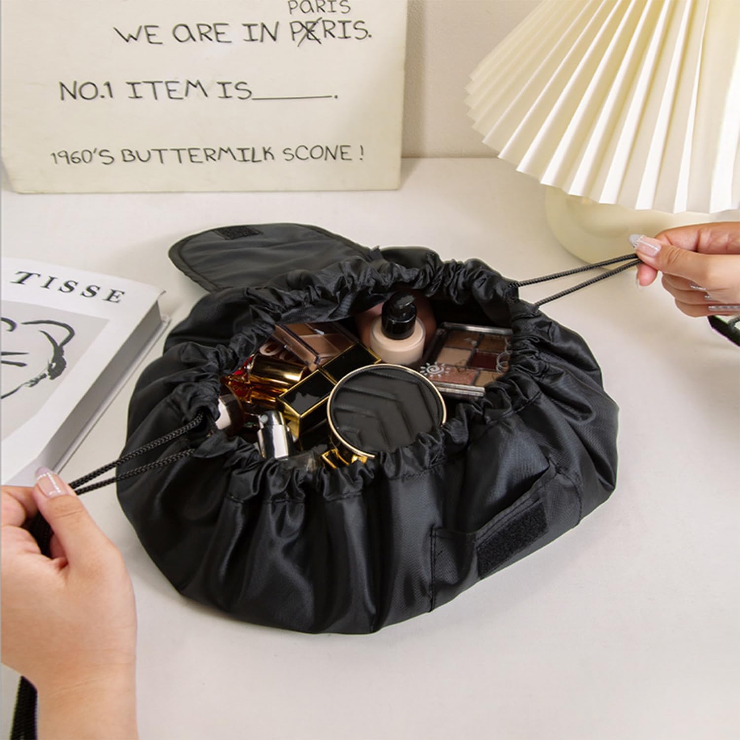 Rangement maquillage élégant : la trousse idéale pour les femmes paresseuses Optimisez votre routine beauté avec cette pochette pratique et chic – Image 3