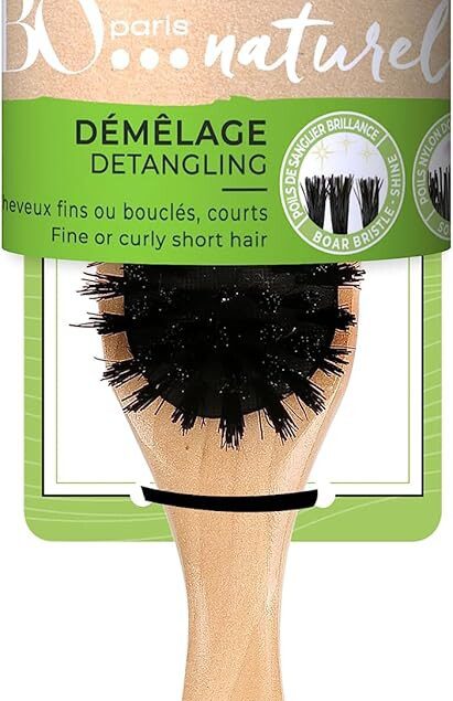 Brosse à cheveux en bois : l'alliée parfaite pour démêler en douceur les cheveux fins, bouclés et courts