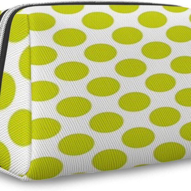 Trousse de maquillage à pois : élégance et praticité pour toutes les amatrices de beauté