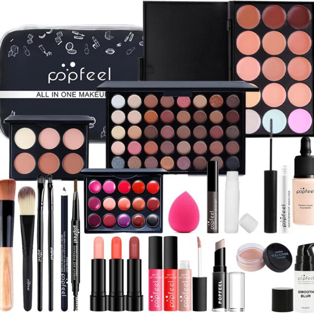 Kit de maquillage complet : le cadeau idéal pour les passionnées de beauté