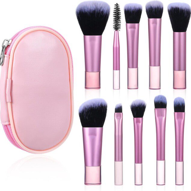 Lot de 10 pinceaux de maquillage professionnels pour les passionnées de beauté en voyage : un essentiel compact pour un maquillage parfait