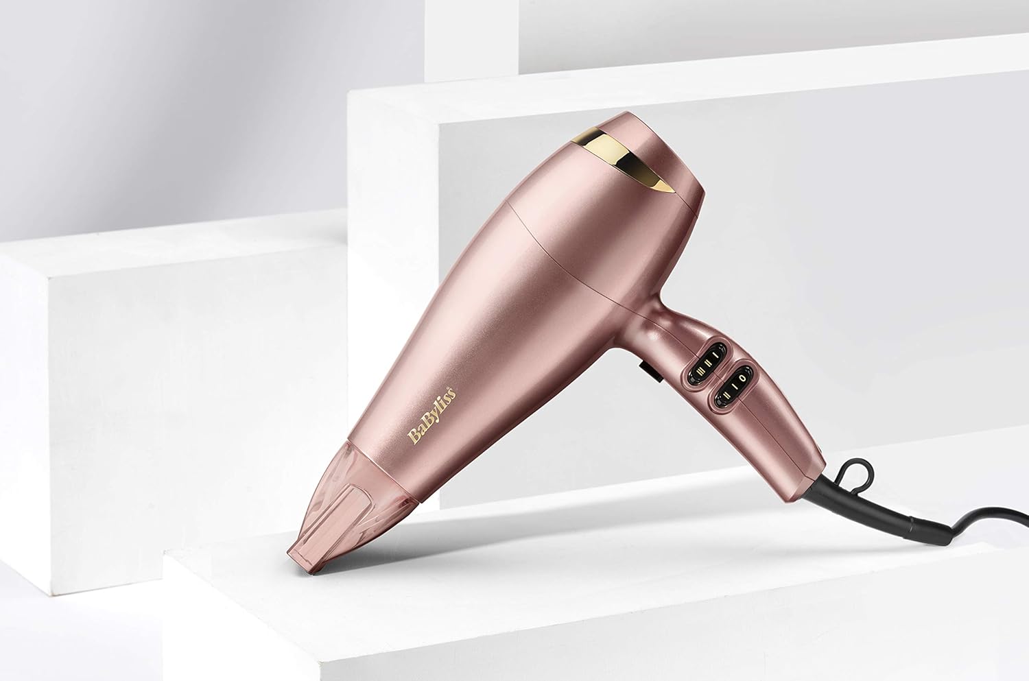 Sèche-cheveux léger et puissant pour un séchage rapide et élégant Profitez d'une coiffure impeccable avec notre sèche-cheveux rose gold, doté de la technologie céramique et ionique – Image 7