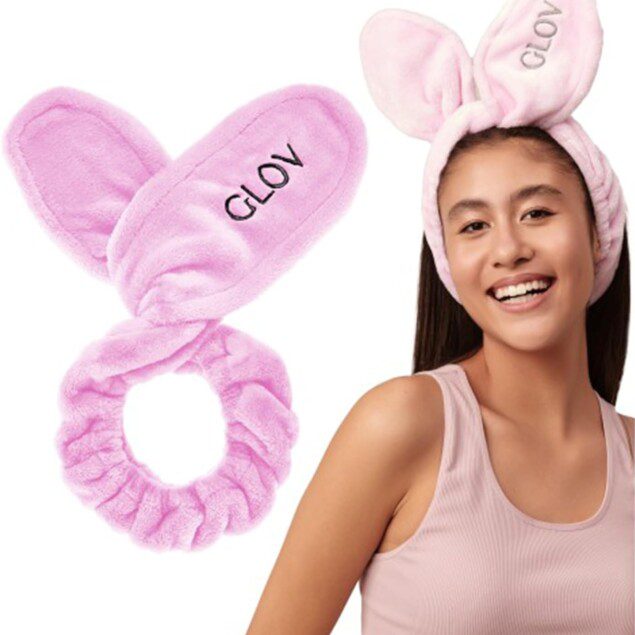 Bandeau élastique rose avec motif de lapin : l'accessoire chic pour démaquillage et soins du visage Découvrez le bandeau élastique rose avec motif de lapin, l'accessoire idéal pour toutes les amatrices de beauté qui souhaitent maintenir leurs cheveux en place tout en ajoutant une touche de style à leur rituel de démaquillage et de soins du visage. Profitez d'un moment de douceur et d'élégance au quotidien !