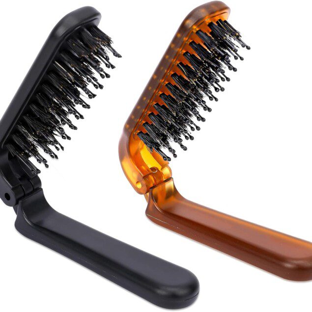 Mini brosses à cheveux de voyage pliables : l’accessoire idéal pour hommes et femmes aux cheveux épais et fins Profitez d'un coiffage facile et pratique partout avec ce lot de 2 brosses en poils de sanglier, parfaites pour votre routine quotidienne ou vos déplacements.